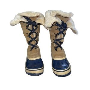 Cabela's Woman Snow Boots Size 7